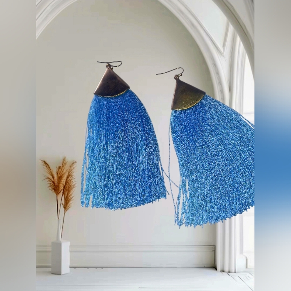 Elegant Vintage Blue Boho style  Tassel Fringe Earrings EUC - Picture 2 of 3